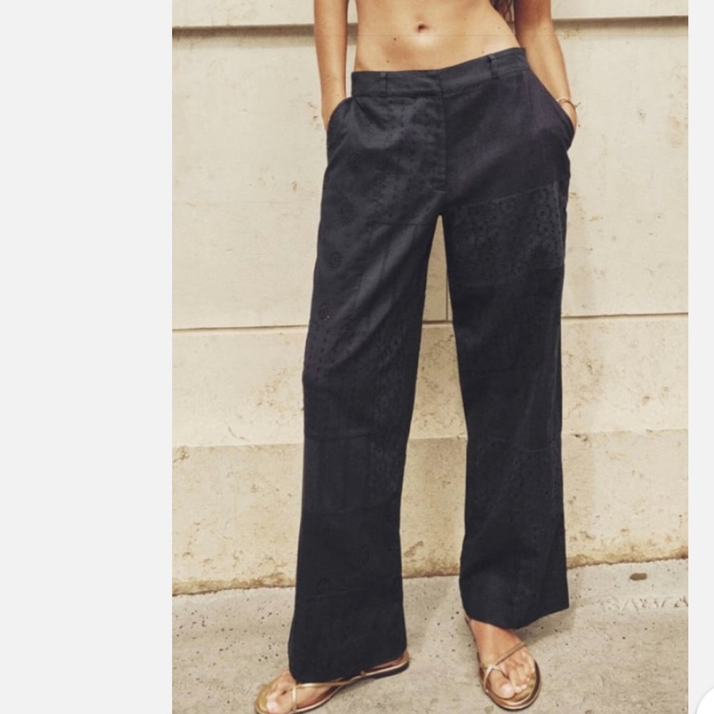 NWT🔥Zara Navy Embroidered Ankle Pants.